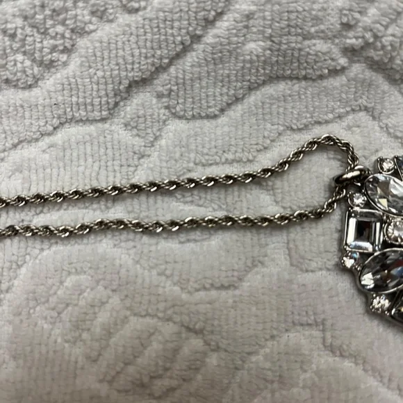 New, Without Tags, Betsy Johnson Long Neclace with Large Chrystal Pendant. - Picture 11 of 16